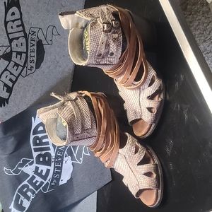 Freebird nest sandal